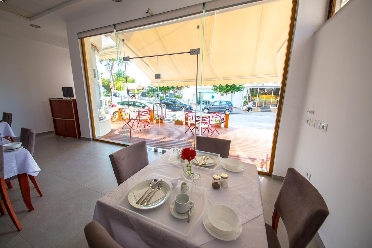 Hotel Alina 3*
